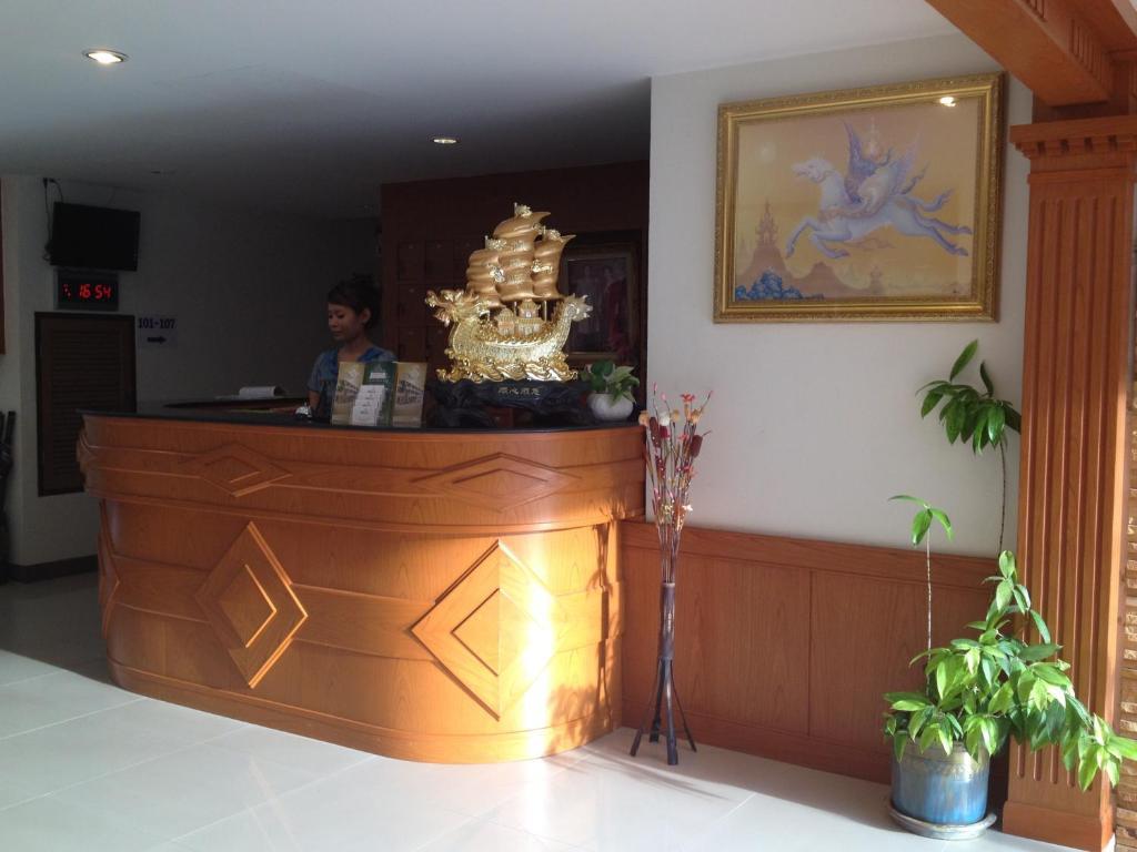 Suwanpupa Hotel Kathu Bagian luar foto